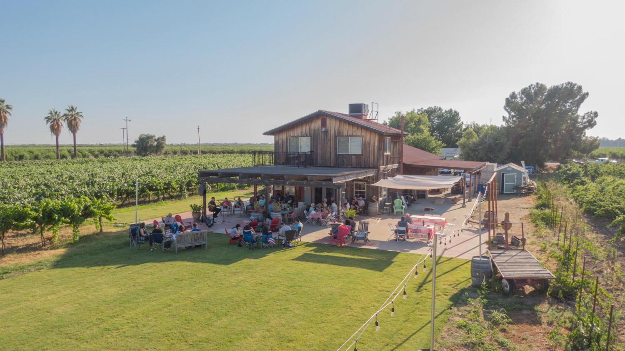 Sequoia View Vineyard Bed & Breakfast Sanger ภายนอก รูปภาพ
